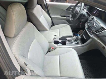 2015 Honda Accord Sedan LX - miniatura 18
