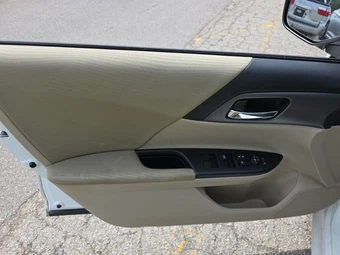 2015 Honda Accord Sedan LX - miniatura 9