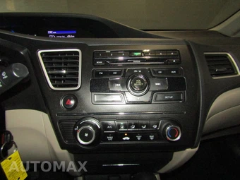 2015 Honda Civic Sedan LX - miniatura 12