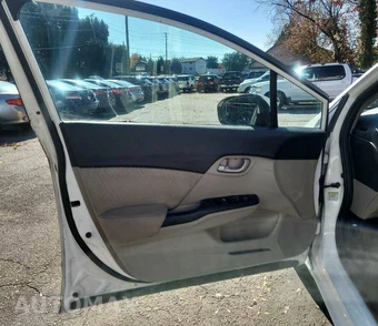 2015 Honda Civic Sedan LX - miniatura 9