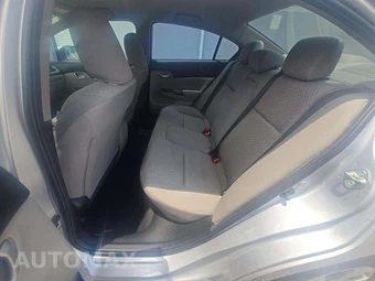 2015 Honda Civic Sedan LX – miniatura 13