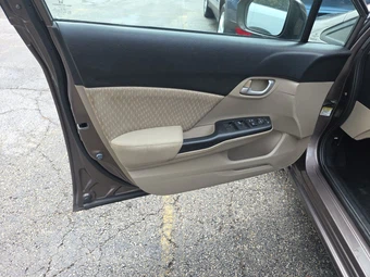 2015 Honda Civic Sedan LX – miniatura 15