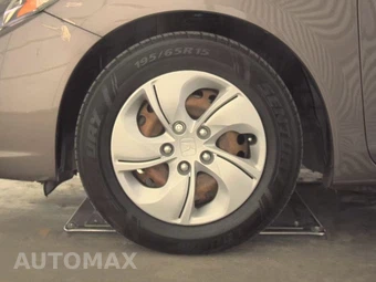 2015 Honda Civic Sedan LX – miniatura 9