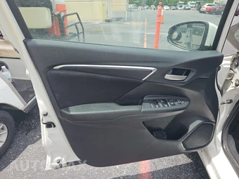 2015 Honda Fit LX - miniatura 9