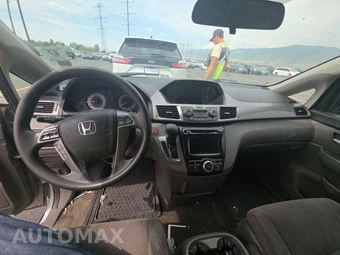 2015 Honda Odyssey EX 118.1" WB - miniatura 11
