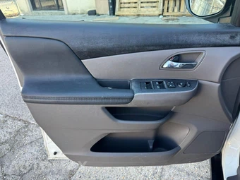 2015 Honda Odyssey EX-L 118.1" WB - miniatura 20