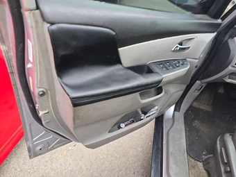 2015 Honda Odyssey LX 118.1" WB – miniatura 9
