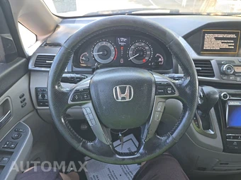 2015 Honda Odyssey Touring 118.1" WB – miniatura 10