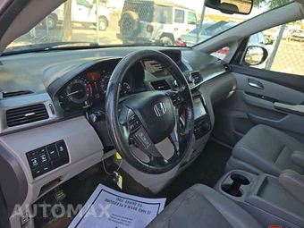 2015 Honda Odyssey Touring 118.1" WB – miniatura 11