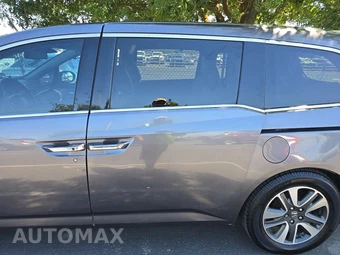 2015 Honda Odyssey Touring 118.1" WB – miniatura 13