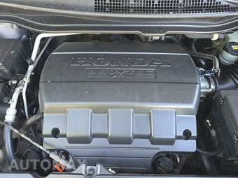 2015 Honda Odyssey Touring 118.1" WB – miniatura 16