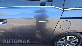 2015 Honda Odyssey Touring 118.1" WB – miniatura 32