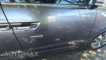 2015 Honda Odyssey Touring 118.1" WB – miniatura 37