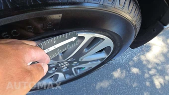 2015 Honda Odyssey Touring 118.1" WB – miniatura 47
