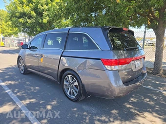 2015 Honda Odyssey Touring 118.1" WB – miniatura 6
