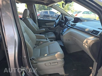 2015 Honda Odyssey Touring 118.1" WB – miniatura 8