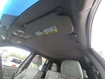 2015 Honda Pilot LX – miniatura 11