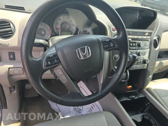 2015 Honda Pilot LX - miniatura 10