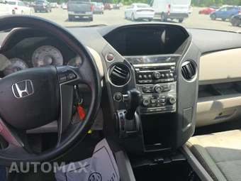 2015 Honda Pilot LX - miniatura 11