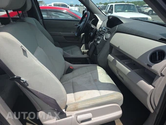 2015 Honda Pilot LX - miniatura 8