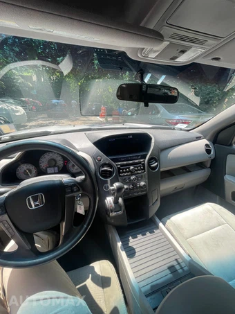 2015 Honda Pilot LX - miniatura 11