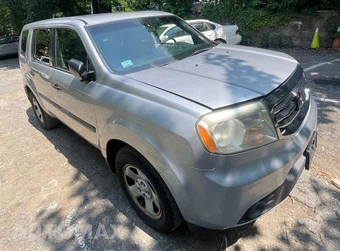 2015 Honda Pilot LX - miniatura 3