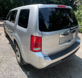 2015 Honda Pilot LX - miniatura 6