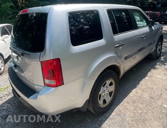 2015 Honda Pilot LX - miniatura 8