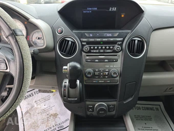 2015 Honda Pilot SE – miniatura 11