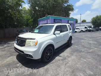 2015 Honda Pilot Touring w/Navigation & RES