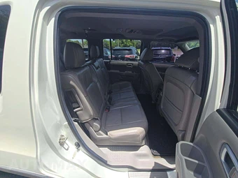 2015 Honda Pilot Touring w/Navigation & RES – miniatura 14