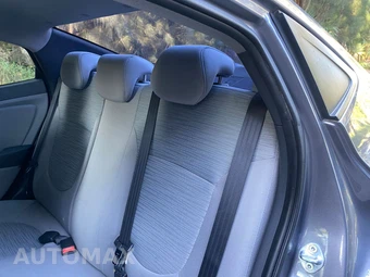 2015 Hyundai Accent GLS Sedan - miniatura 22