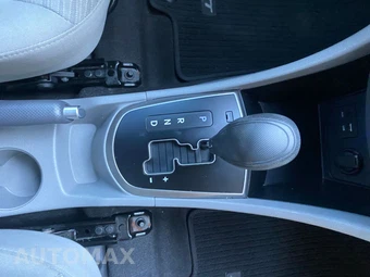 2015 Hyundai Accent GLS Sedan - miniatura 44