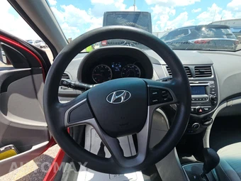 2015 Hyundai Accent GS Hatchback – miniatura 10