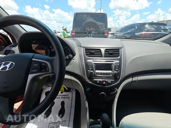 2015 Hyundai Accent GS Hatchback – miniatura 11