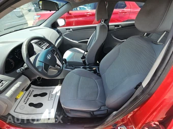 2015 Hyundai Accent GS Hatchback – miniatura 7