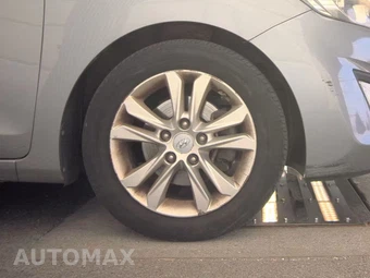 2015 Hyundai Elantra GT Hatchback – miniatura 10