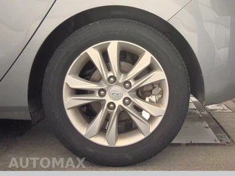 2015 Hyundai Elantra GT Hatchback – miniatura 12