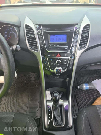 2015 Hyundai Elantra GT Hatchback – miniatura 10