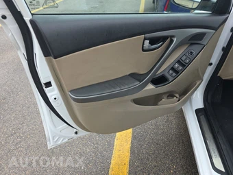 2015 Hyundai Elantra Limited Sedan - miniatura 9