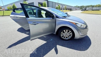 2015 Hyundai Elantra SE Sedan - miniatura 10
