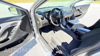 2015 Hyundai Elantra SE Sedan - miniatura 14