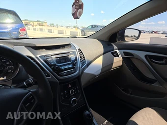 2015 Hyundai Elantra SE Sedan – miniatura 17