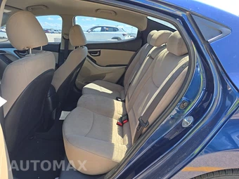 2015 Hyundai Elantra SE Sedan – miniatura 19