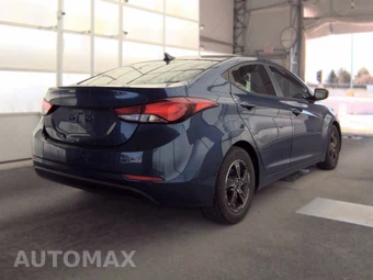 2015 Hyundai Elantra SE Sedan – miniatura 5