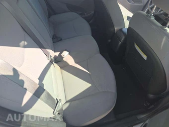 2015 Hyundai Elantra SE Sedan – miniatura 15