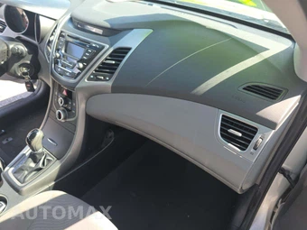 2015 Hyundai Elantra SE Sedan – miniatura 18
