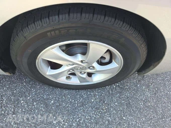 2015 Hyundai Elantra SE Sedan – miniatura 23