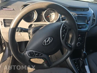 2015 Hyundai Elantra SE Sedan - miniatura 10