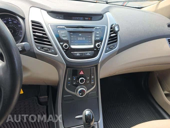 2015 Hyundai Elantra SE Sedan - miniatura 10